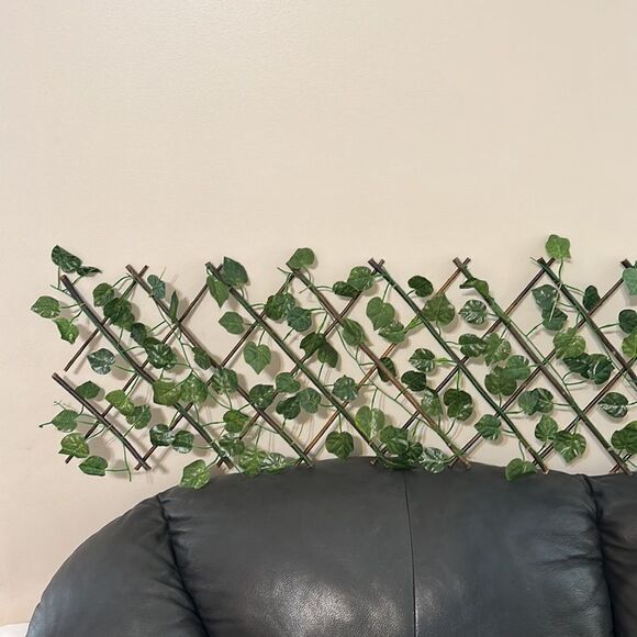 Decorative Expandable Vine Branches Fence - Picture 4 of 8
